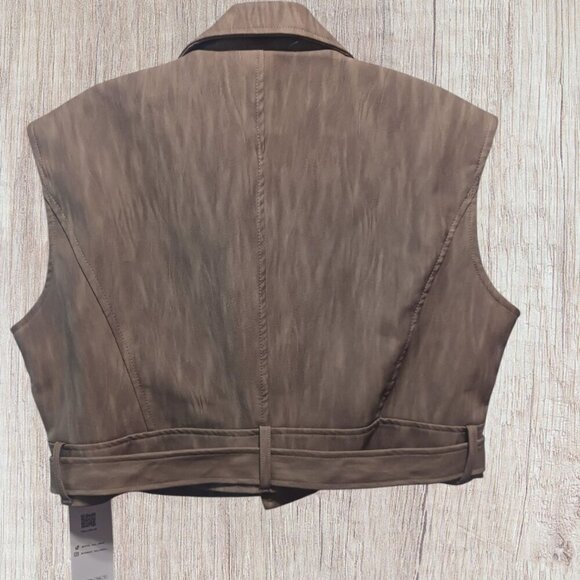 Dazy Womens Brown Faux Leather vest size medium tan color - Picture 2 of 14